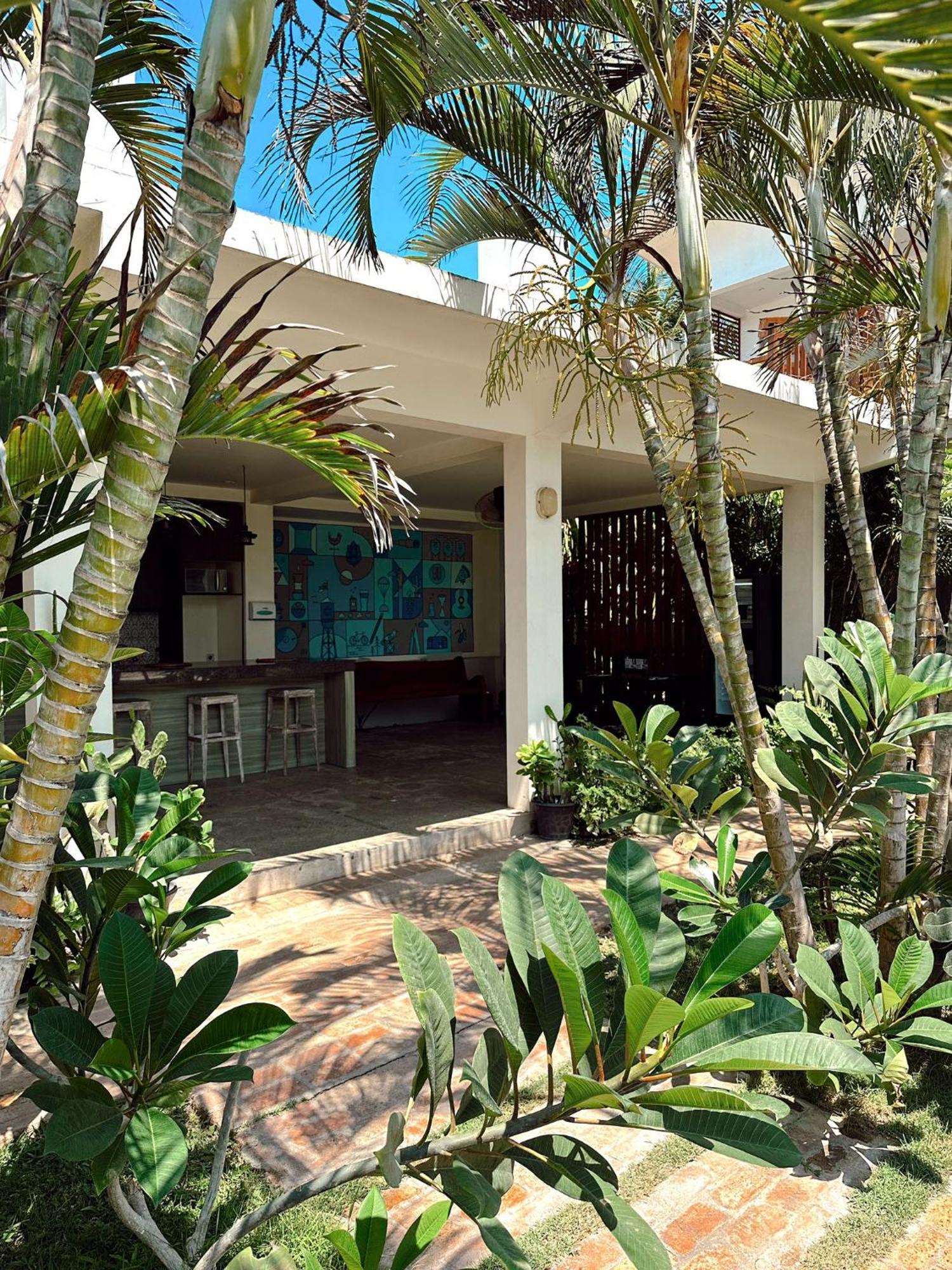 Hotel Hi5 Kuta à Kuta  Extérieur photo