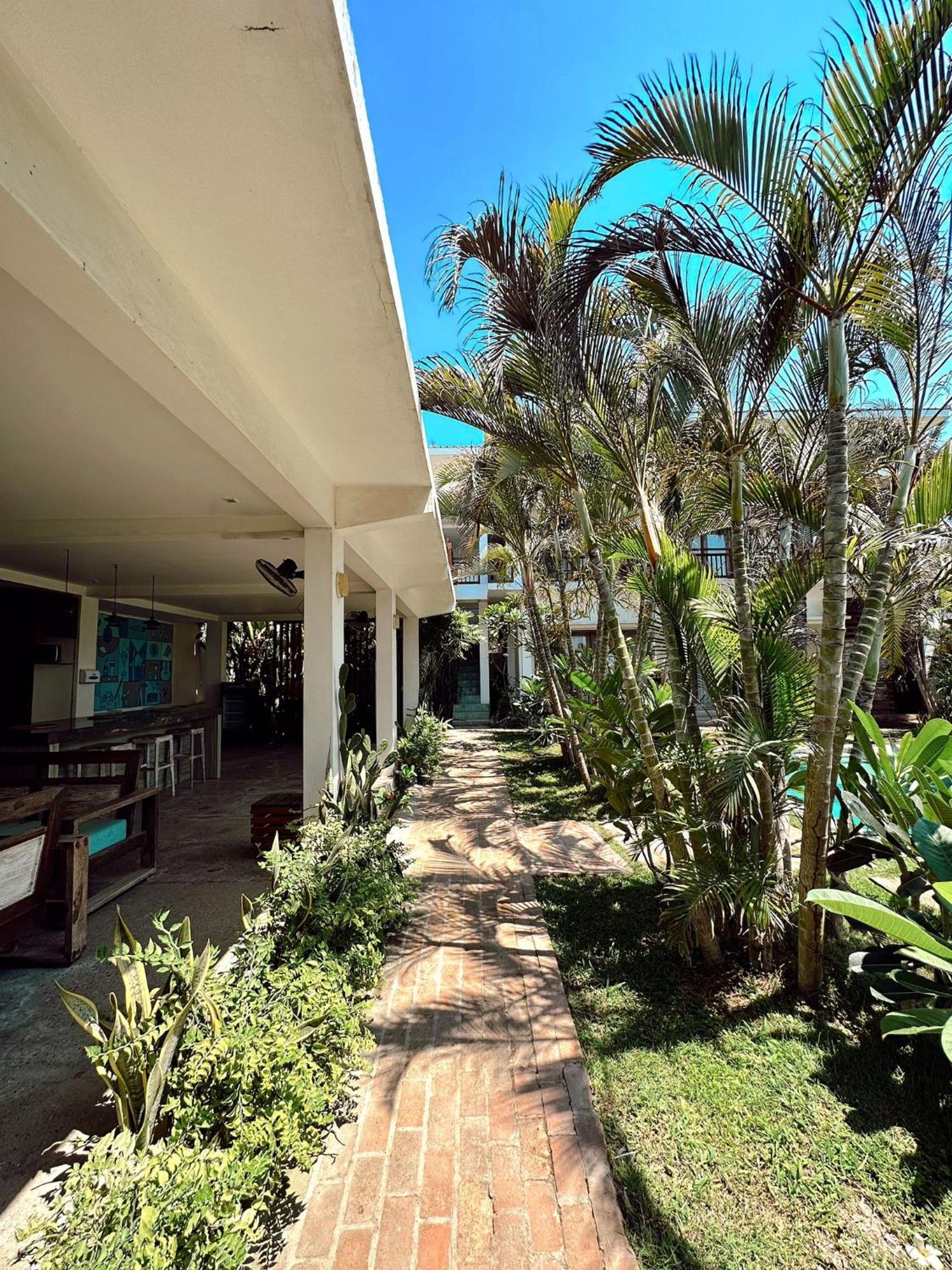 Hotel Hi5 Kuta à Kuta  Extérieur photo