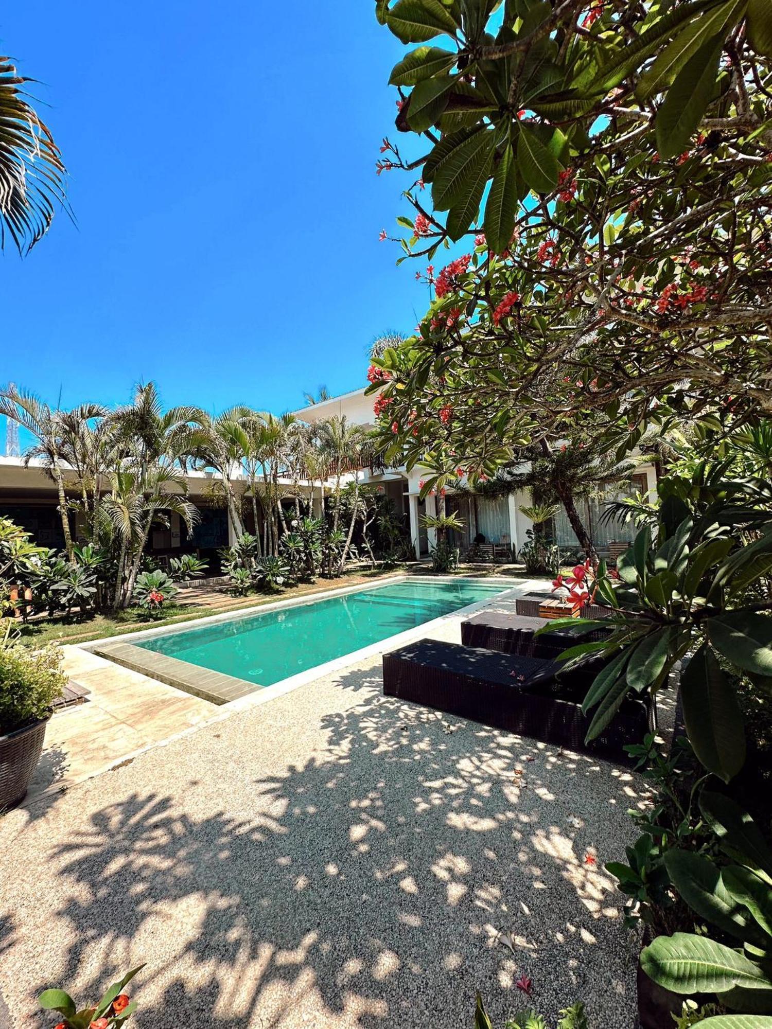 Hotel Hi5 Kuta à Kuta  Extérieur photo
