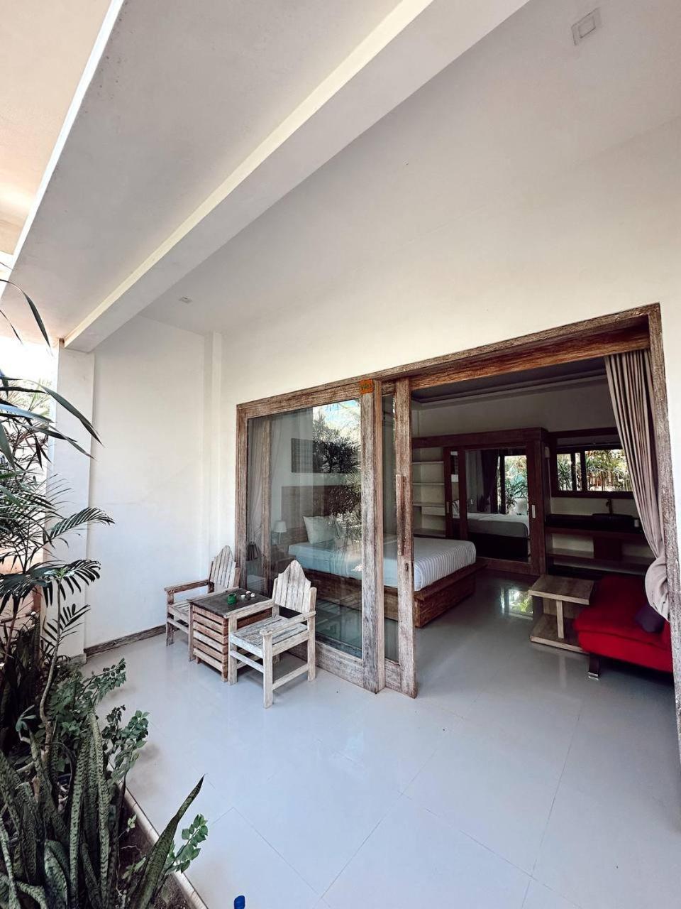 Hotel Hi5 Kuta à Kuta  Extérieur photo