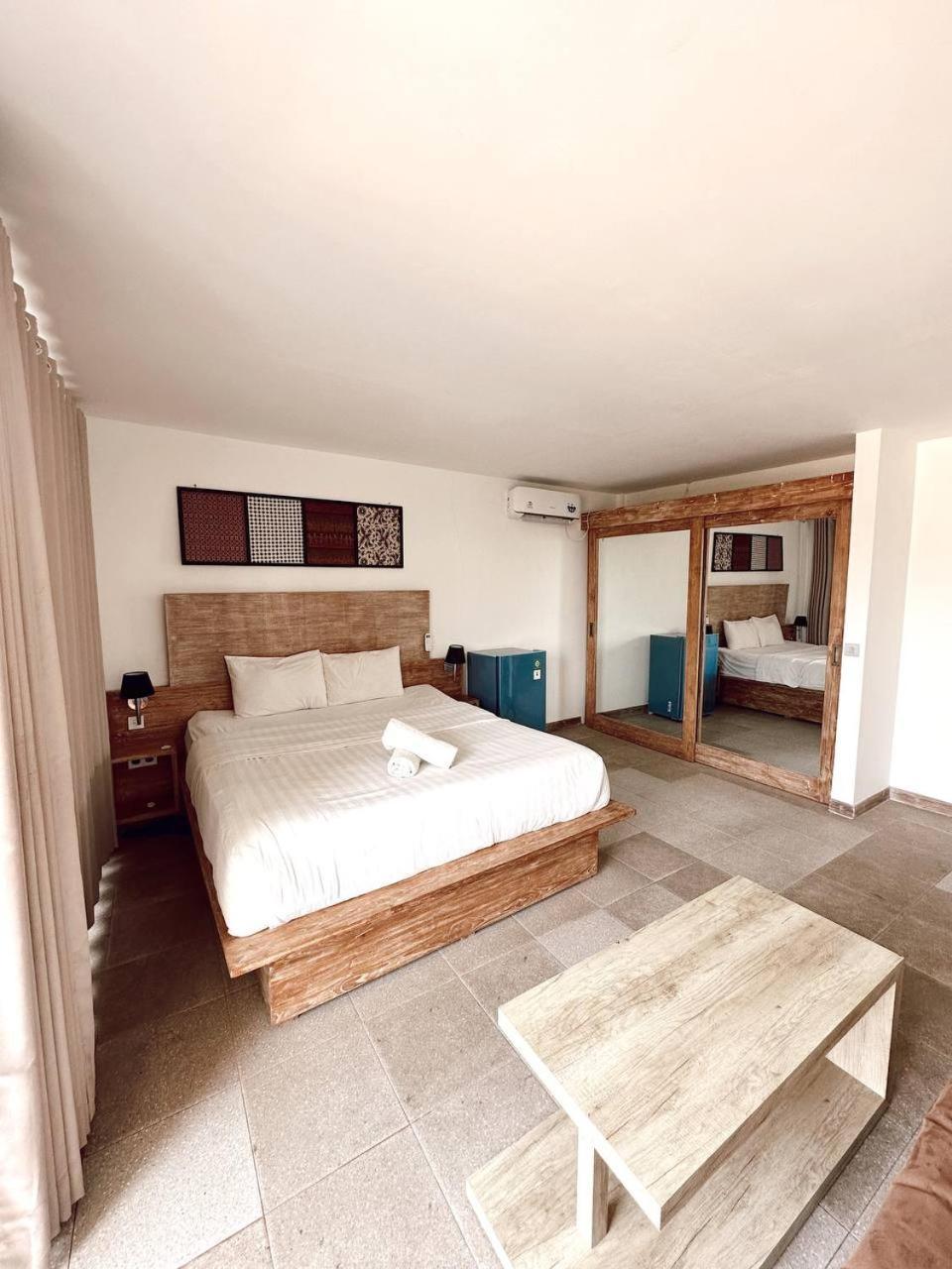 Hotel Hi5 Kuta à Kuta  Chambre photo